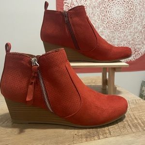 Bright red colored suede wedge booties by Dolce Vida size 8